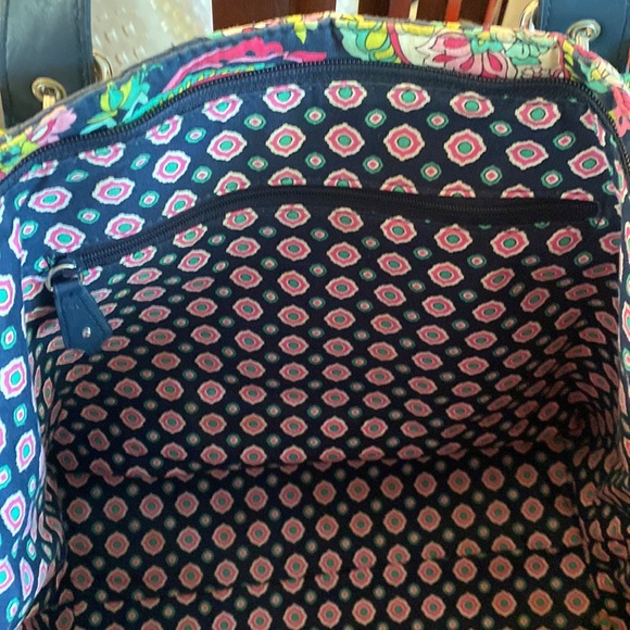 Vera Bradley zipper top tote bag with leather straps - Picture 5 of 7